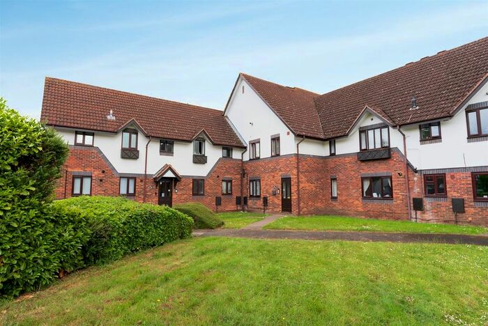 2 Bedroom Flat To Rent In Osprey Close, West Drayton, UB7