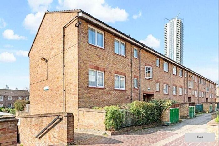 1 Bedroom Flat For Sale In Marlborough Close, London, SE17