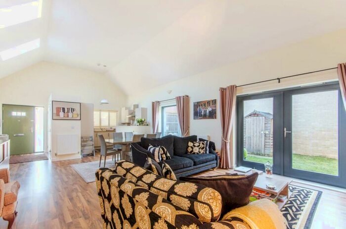 4 Bedroom Detached House To Rent In Lawes Way, , Barking, IG11