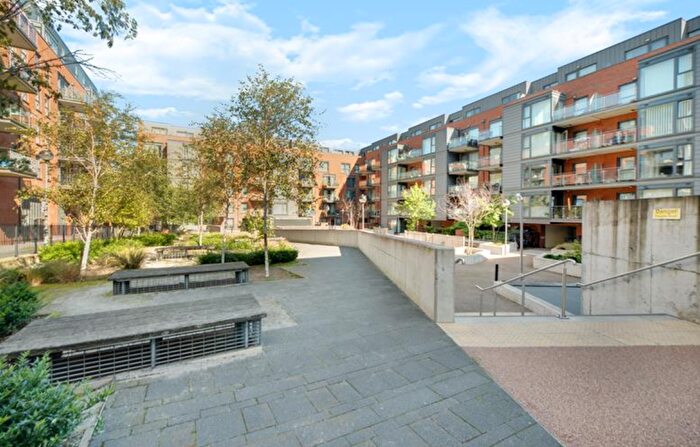 2 Bedroom Flat To Rent In Zenith Close, London, NW9