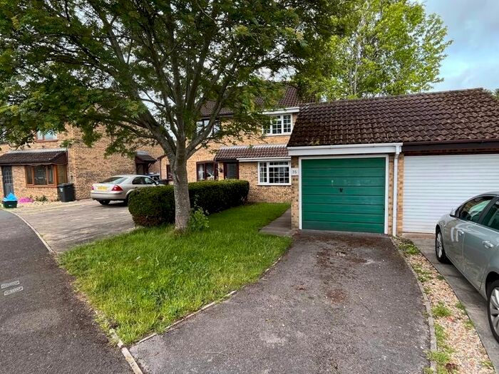 2 Bedroom Semi-Detached House To Rent In Redlake Drive, Taunton, TA1