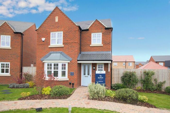 3 Bedroom Detached House For Sale In Ampthill Road, New Wixams, Bedford, MK45