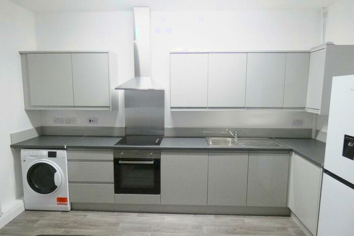 2 Bedroom Ground Flat To Rent In Holmfield Road, Fulwood, PR2