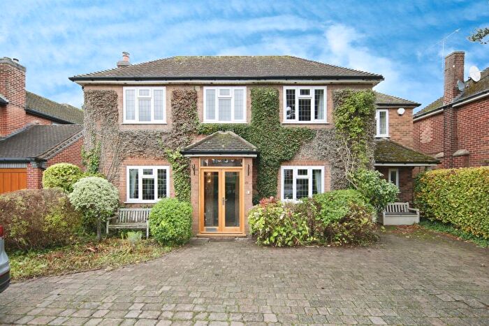 5 Bedroom Detached House For Sale In Kelsey Lane, Balsall Common, Coventry, CV7