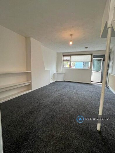 2 Bedroom End Of Terrace House To Rent In Telford Way, Leicester, LE5