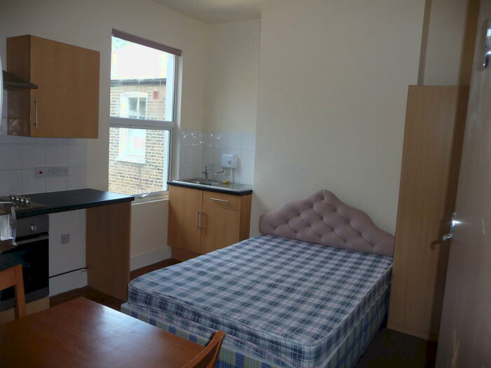 Studio To Rent In Clova Road (), Forest Gate, E7