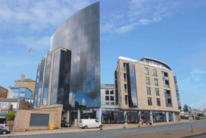 1 Bedroom Flat To Rent In The Gatehaus, Leeds Road, Bradford, West Yorkshire, BD1