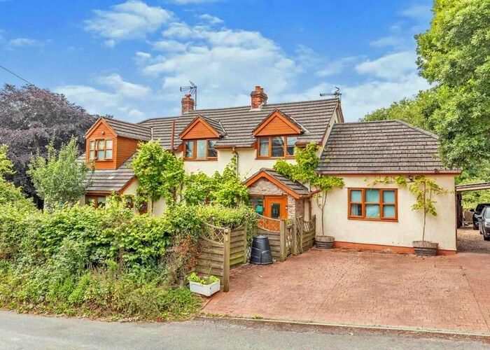 6 Bedroom Property For Sale In Hyatts Wood Road, Backwell, Bristol, BS48