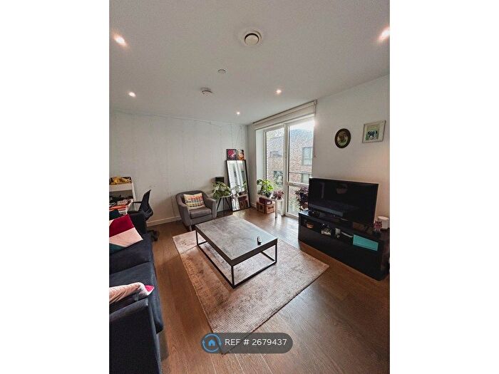 1 Bedroom Flat To Rent In Baldwin Point, London, SE17