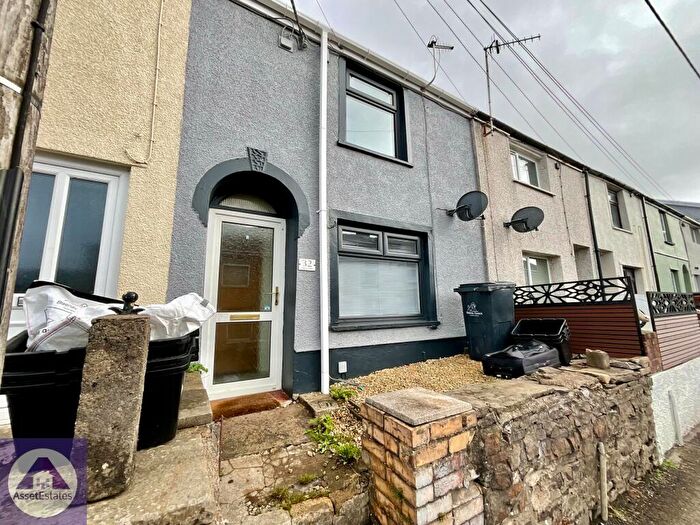 2 Bedroom Terraced House To Rent In Garn Cross, Nantyglo, NP23