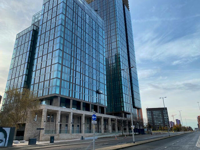 3 Bedroom Apartment To Rent In Elizabeth Tower, City Centre, M15