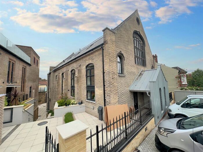 2 Bedroom Town House To Rent In The Chapters, Park Lane, Norwich, NR2