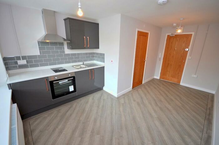 1 Bedroom Flat To Rent In Ladys Lane, Northampton, Northamptonshire, NN1
