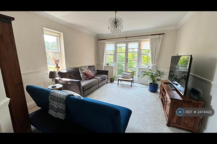 2 Bedroom Flat To Rent In Chase Side, London, N14