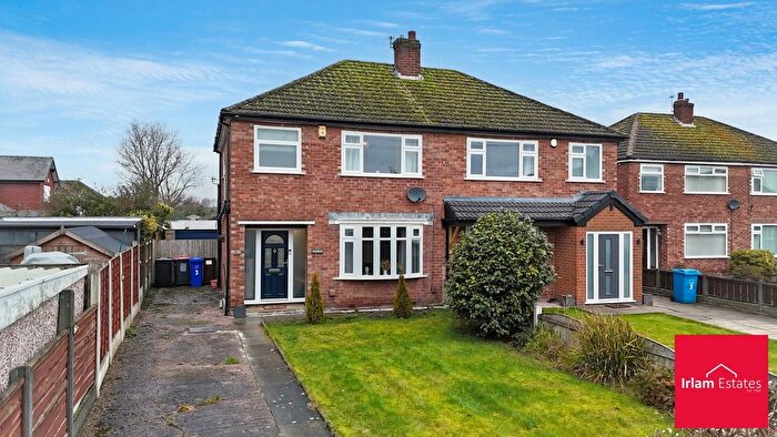 3 Bedroom Semi Detached House For Sale In Brook Grove, Irlam, M44