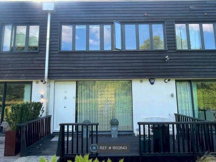 3 Bedroom Terraced House To Rent In Old Mill Close, Uxbridge, UB8