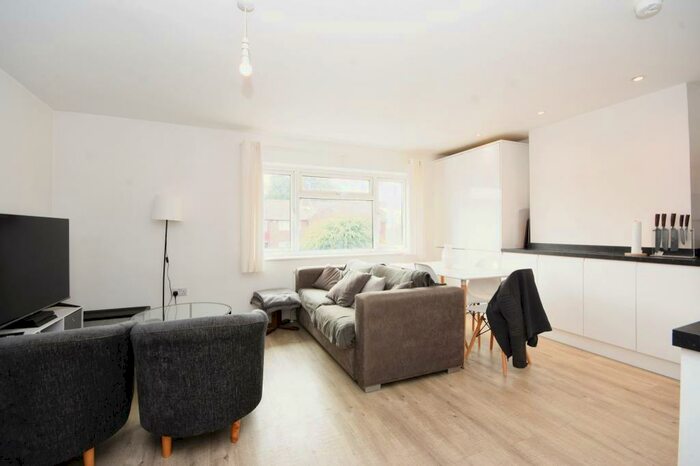 1 Bedroom Flat To Rent In Snowley Parade, Bishops Stortford, CM23