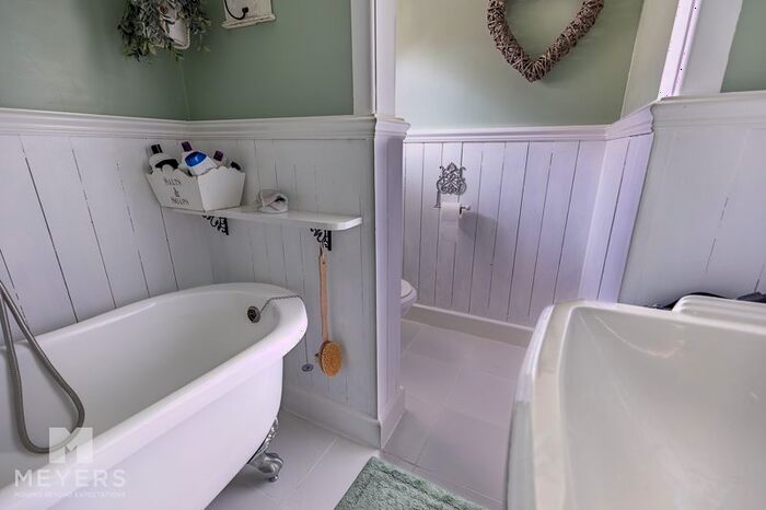 5 Bedroom Detached House For Sale In Holdenhurst Avenue, Bournemouth, BH7