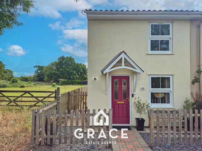 2 Bedroom End Of Terrace House For Sale In Seven Cottages Lane, Rushmere St. Andrew, Ipswich, IP5