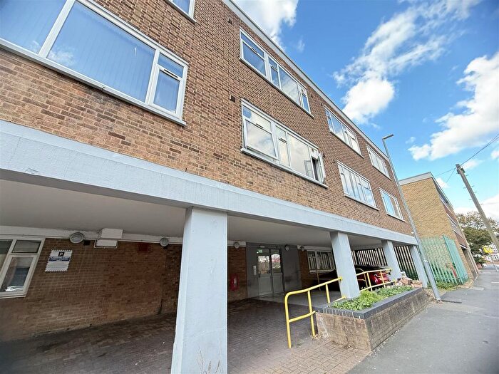1 Bedroom Flat To Rent In Lombard Street, West Bromwich, B70