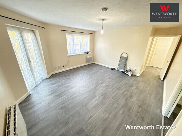 2 Bedroom Flat To Rent In St Aidans Court, Blessings Way, Barking, IG11