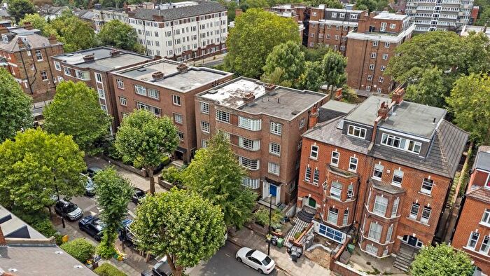 2 Bedroom Apartment For Sale In Fordwych Road, London, NW2