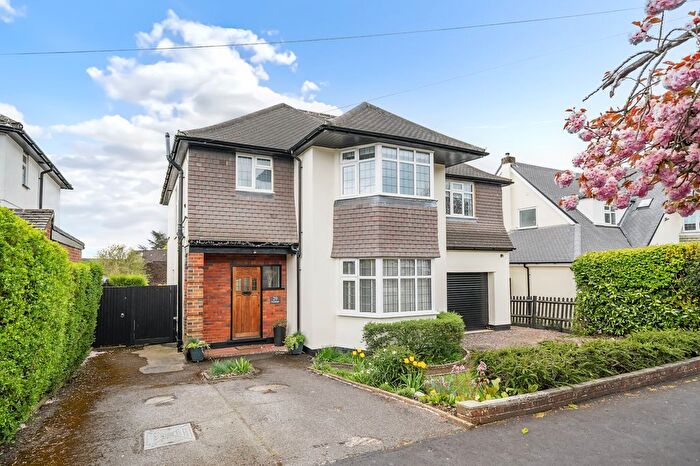 4 Bedroom Detached House For Sale In Beacon Way, Rickmansworth, WD3