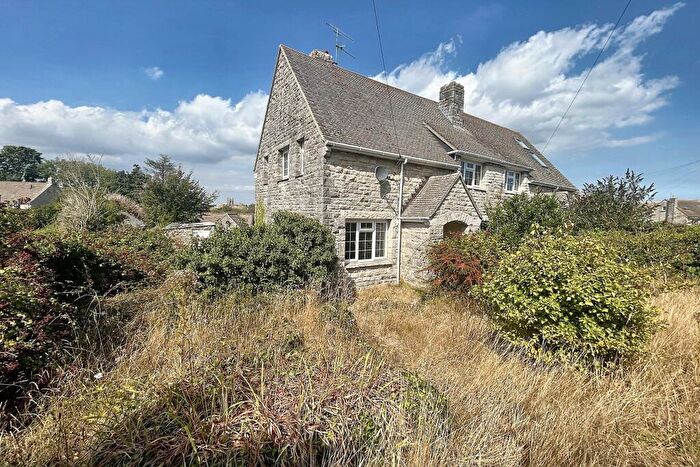 3 Bedroom Semi-Detached House For Sale In Corfe Castle, BH20