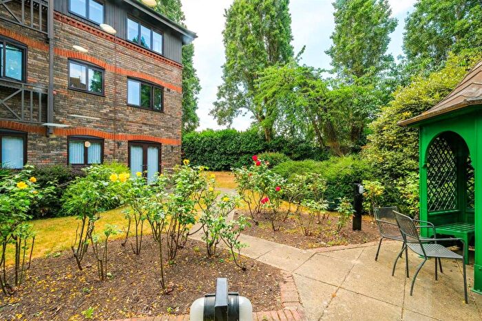 2 Bedroom Retirement Property For Sale In Winningales Court, Vienna Close, IG5