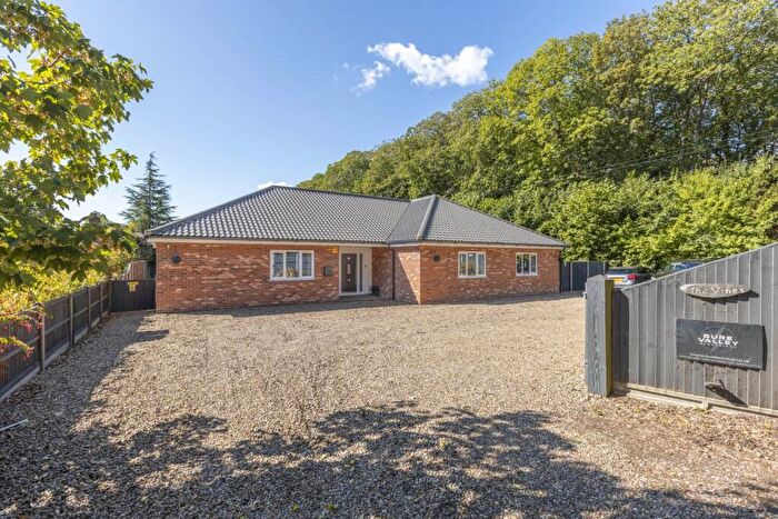 5 Bedroom Detached Bungalow For Sale In Shortthorn Road, Stratton Strawless, NR10
