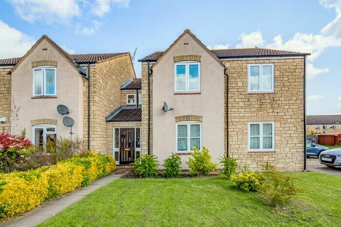 1 Bedroom Flat To Rent In Avocet Way, Bicester, Oxfordshire, OX26