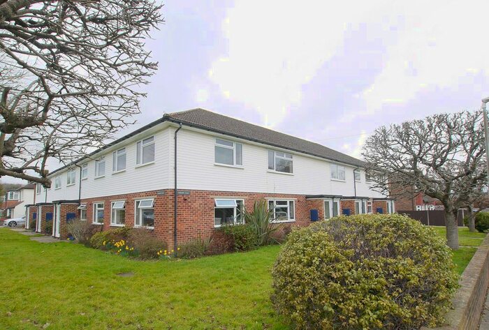 3 Bedroom Property To Rent In Robyns Way, Sevenoaks, TN13