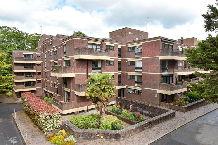 2 Bedroom Flat For Sale In Church Street, Epsom, Surrey, KT17