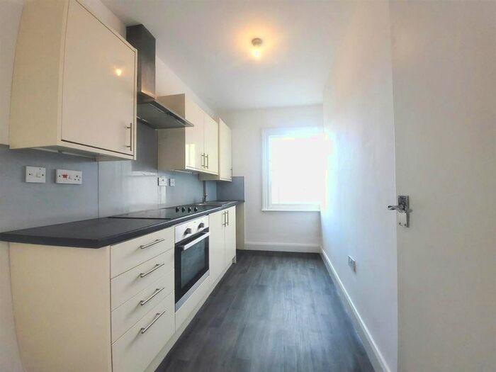 3 Bedroom Flat To Rent In High Street, Herne Bay, CT6