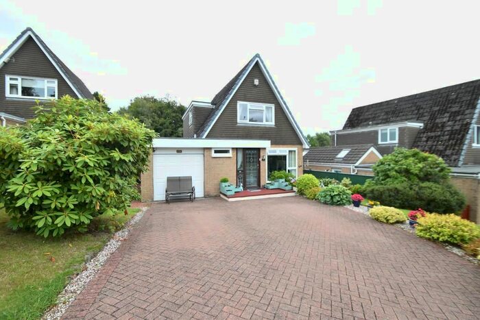 3 Bedroom Property For Sale In Maitland Drive, Torrance, G64