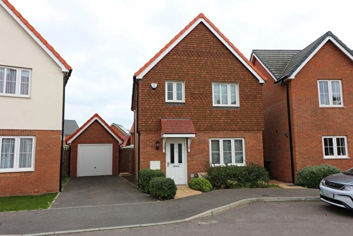 3 Bedroom Detached House For Sale In Sandwich, CT13