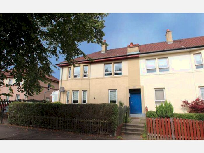 2 Bedroom Flat To Rent In Netherhill Road, Paisley, PA3