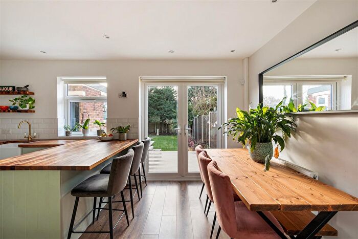 3 Bedroom Terraced House For Sale In Alders Avenue, Woodford Green, IG8