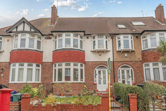 3 Bedroom Terraced House For Sale In Brunswick Road, Ealing, London, W5