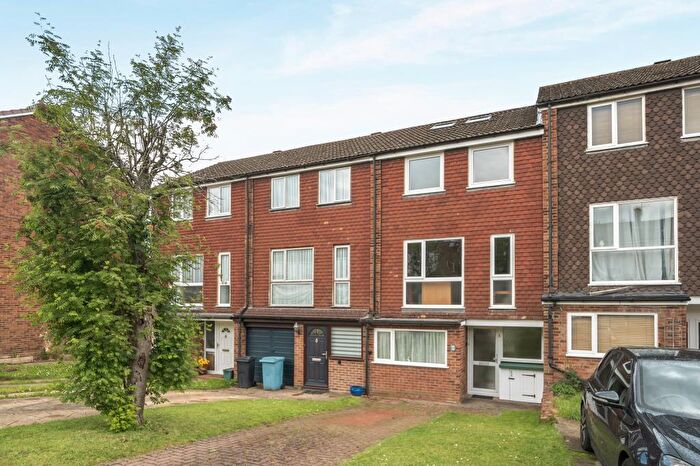 3 Bedroom Town House For Sale In Chesham, Buckinghamshire, HP5