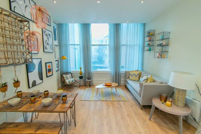 2 Bedroom Apartment To Rent In Queen Street, Newcastle Upon Tyne, NE1