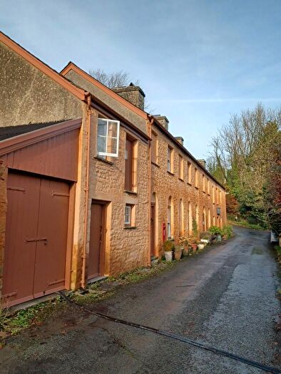 2 Bedroom End Of Terrace House To Rent In Rhyd Yr Onnen Cwmdu, SA19