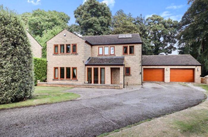 4 Bedroom Detached House For Sale In The Sycamores, Scawthorpe, Doncaster, DN5
