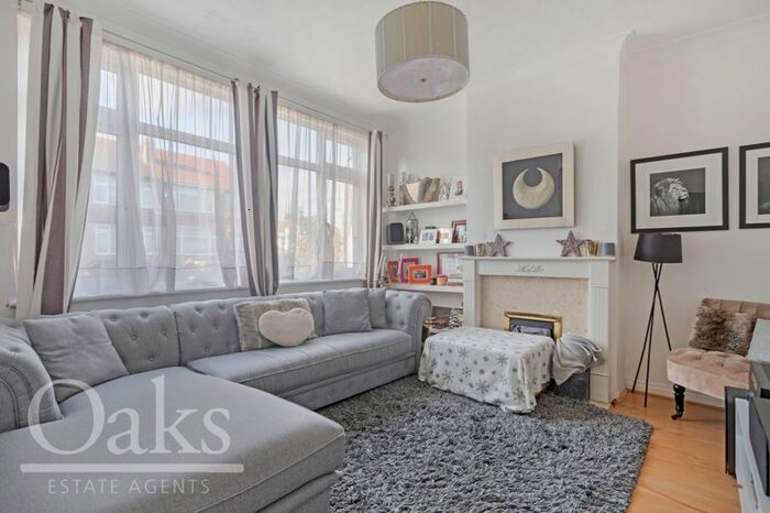 5 Bedroom Terraced House To Rent In Stockport Road, London, SW16