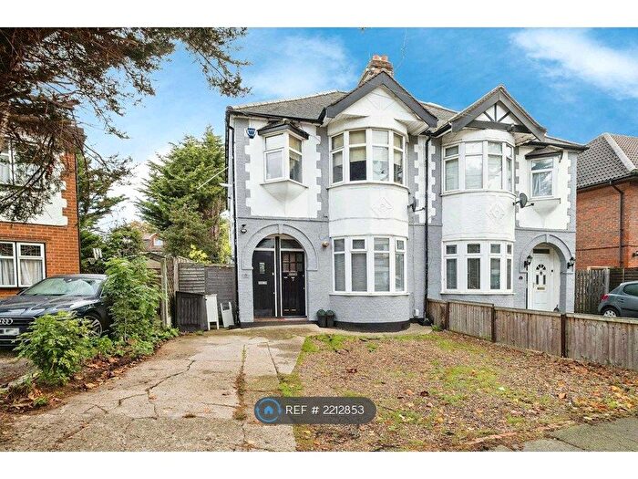 2 Bedroom Maisonette To Rent In Compton Avenue, Gidea Park, RM2