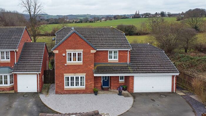 4 Bedroom Detached House For Sale In Spring Place Court, Mirfield, WF14