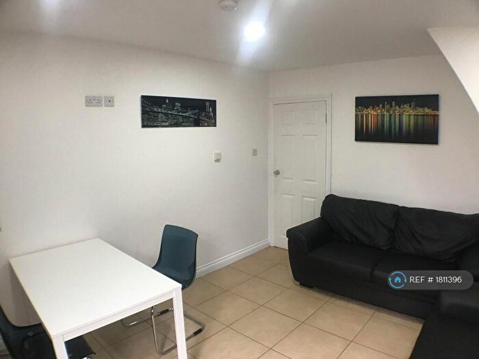 4 Bedroom Terraced House To Rent In Lansdowne Street, Coventry, CV2