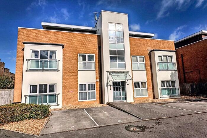 2 Bedroom Flat For Sale In Southbourne, BH6