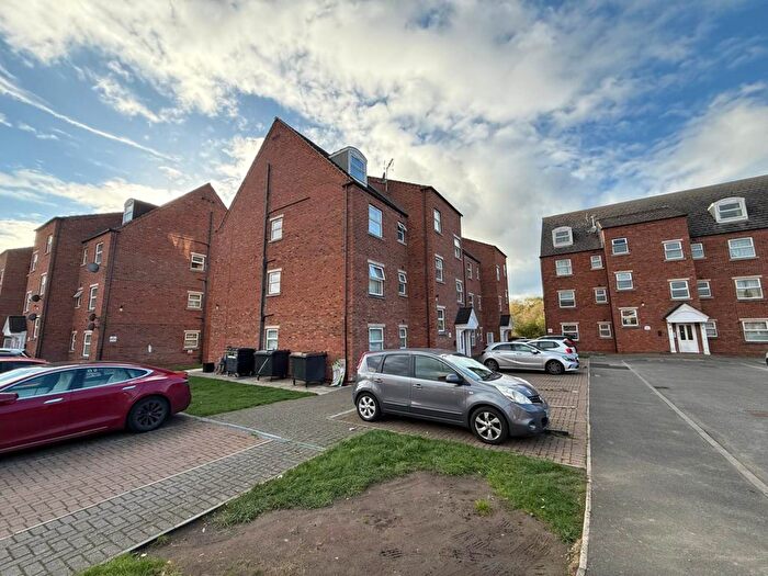 2 Bedroom Flat To Rent In Willow Tree Close, Lincoln, LN5