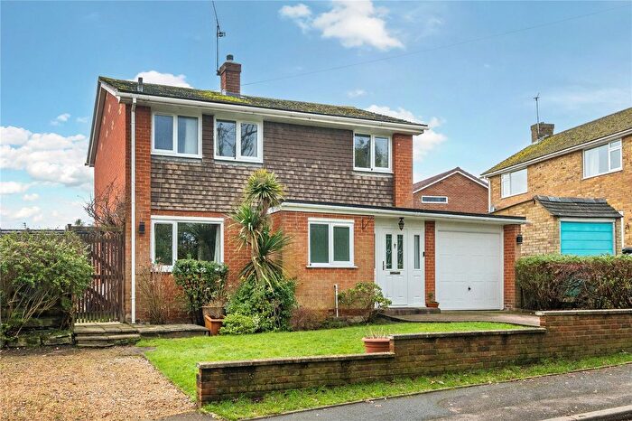 3 Bedroom Detached House For Sale In Weywood Lane, Farnham, GU9
